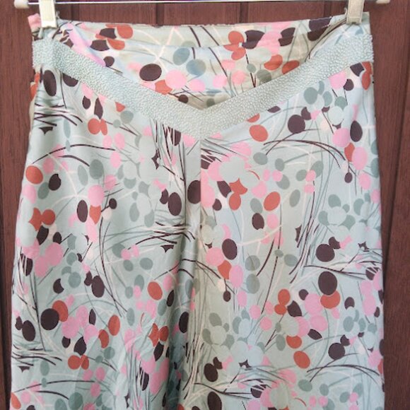 LAUNDRY BY SHELLI SEGAL | 100% Silk Pastel Green Pink Beaded Knee Length Skirt 6 - Picture 5 of 11